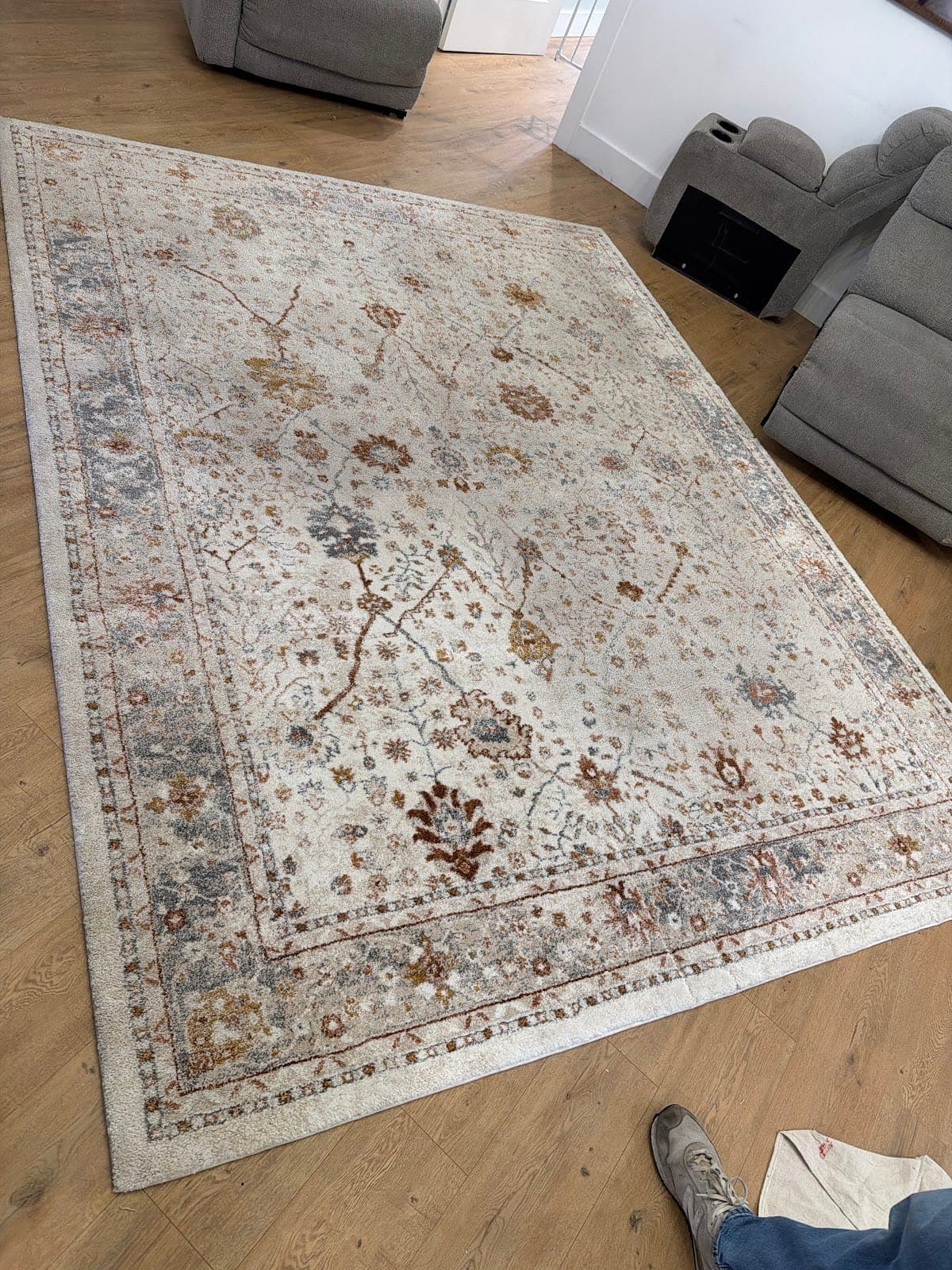 Rug cleaning results in Clarksville, TN