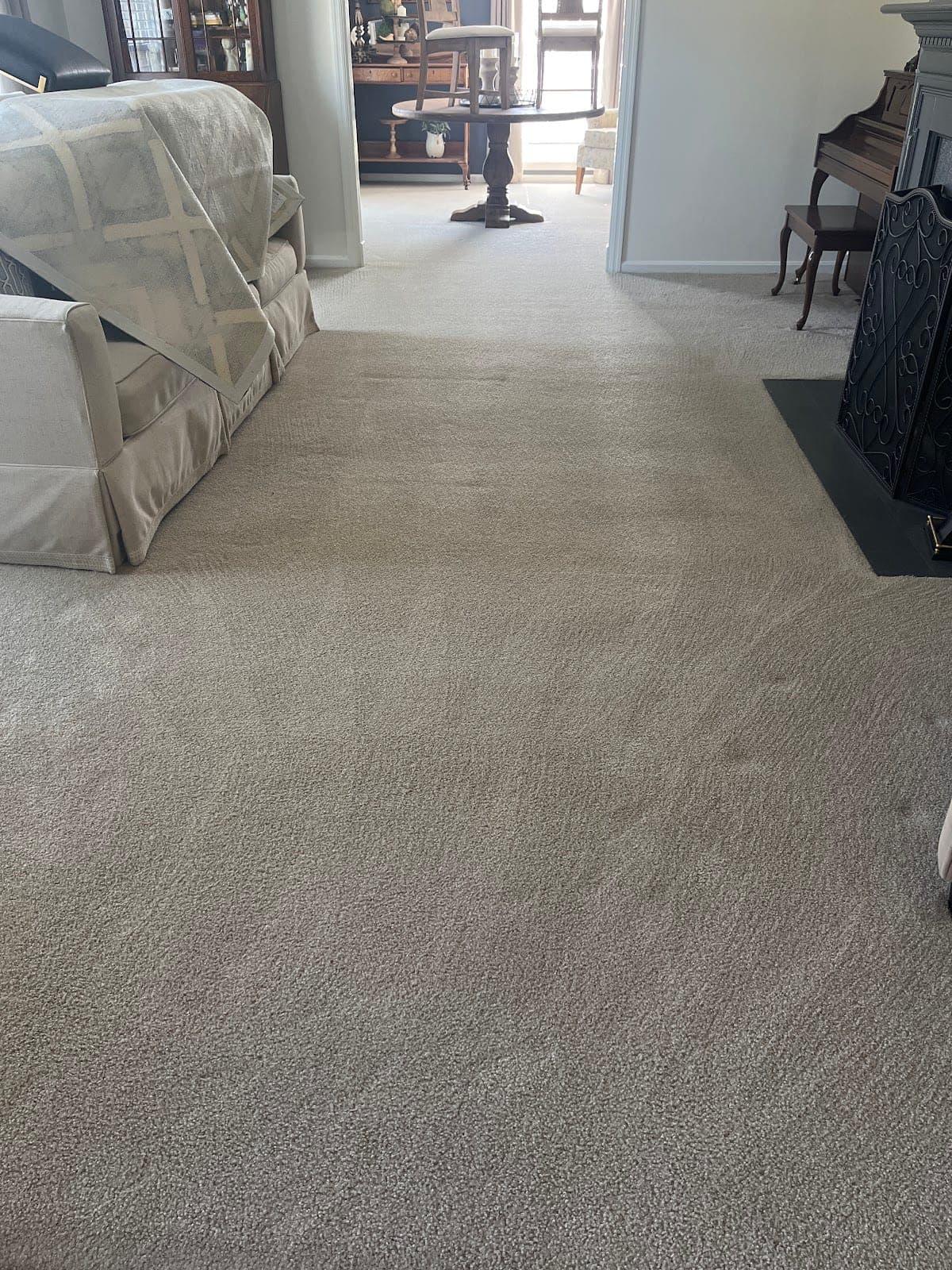 Carpet cleaning before and after in Clarksville, TN